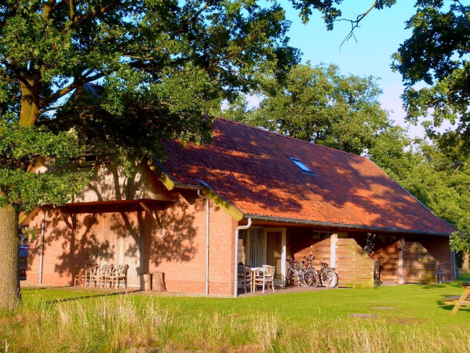 Holiday Home In Geesteren With Roof Terrace Garden Furniture エクステリア 写真